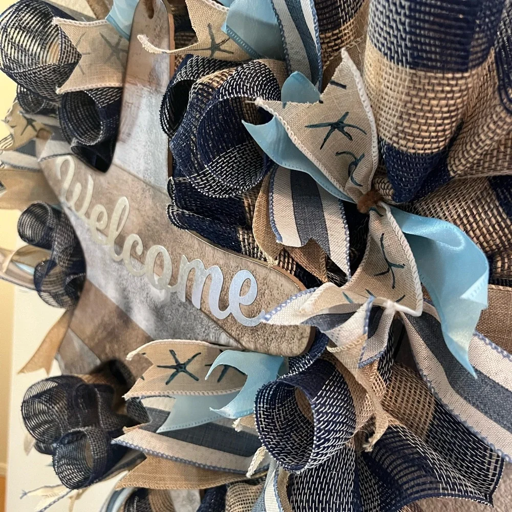 Blue and Tan Welcome Star Wreath - Picture 4 of 4